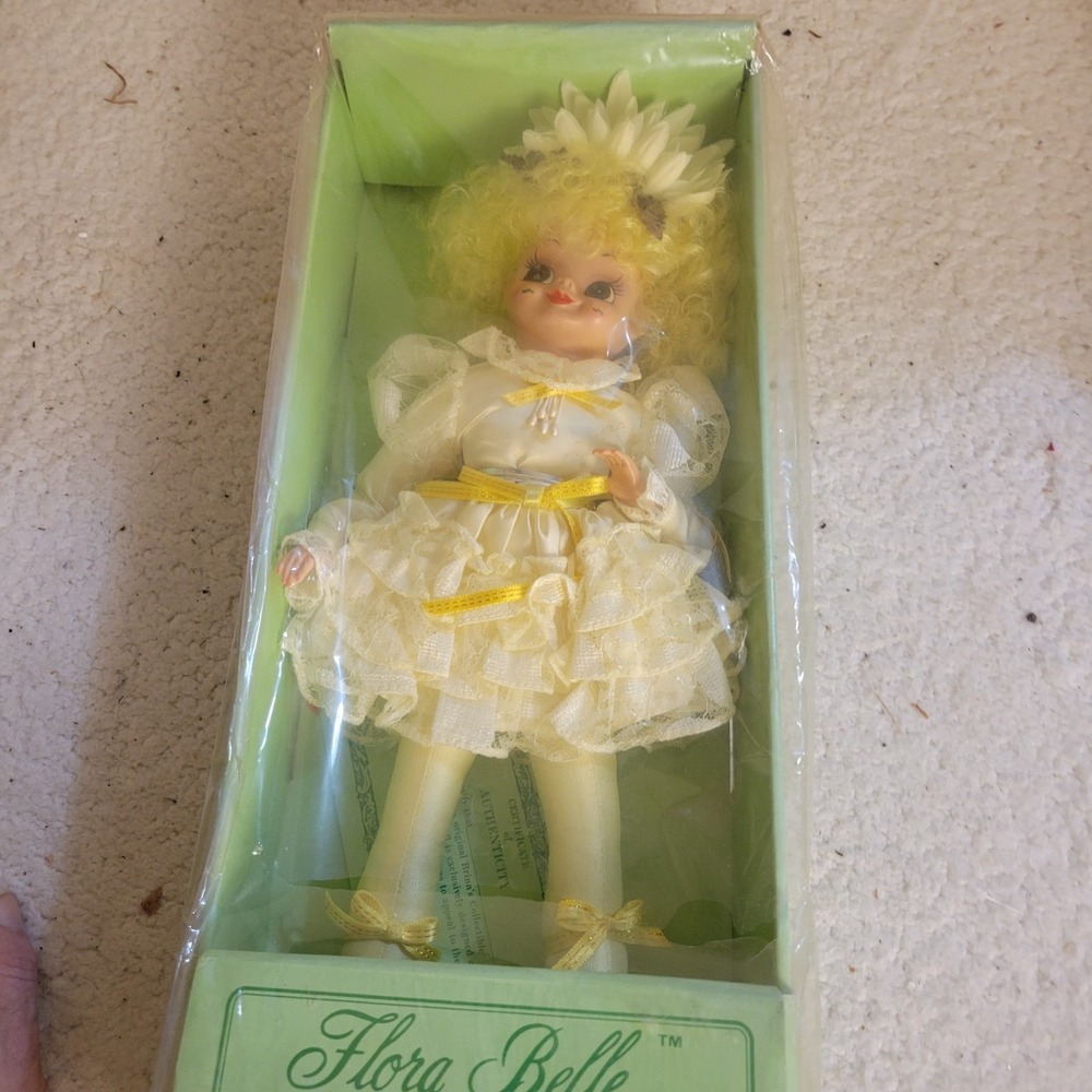 Vintage 1987 Brinn's Flora Belle Miss Chrysanthemum November Doll 14" Boxed